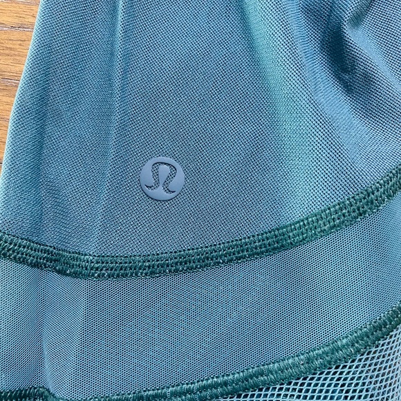 Lululemon Special Edition Crop Leggings- Size 4 - Picture 4 of 5